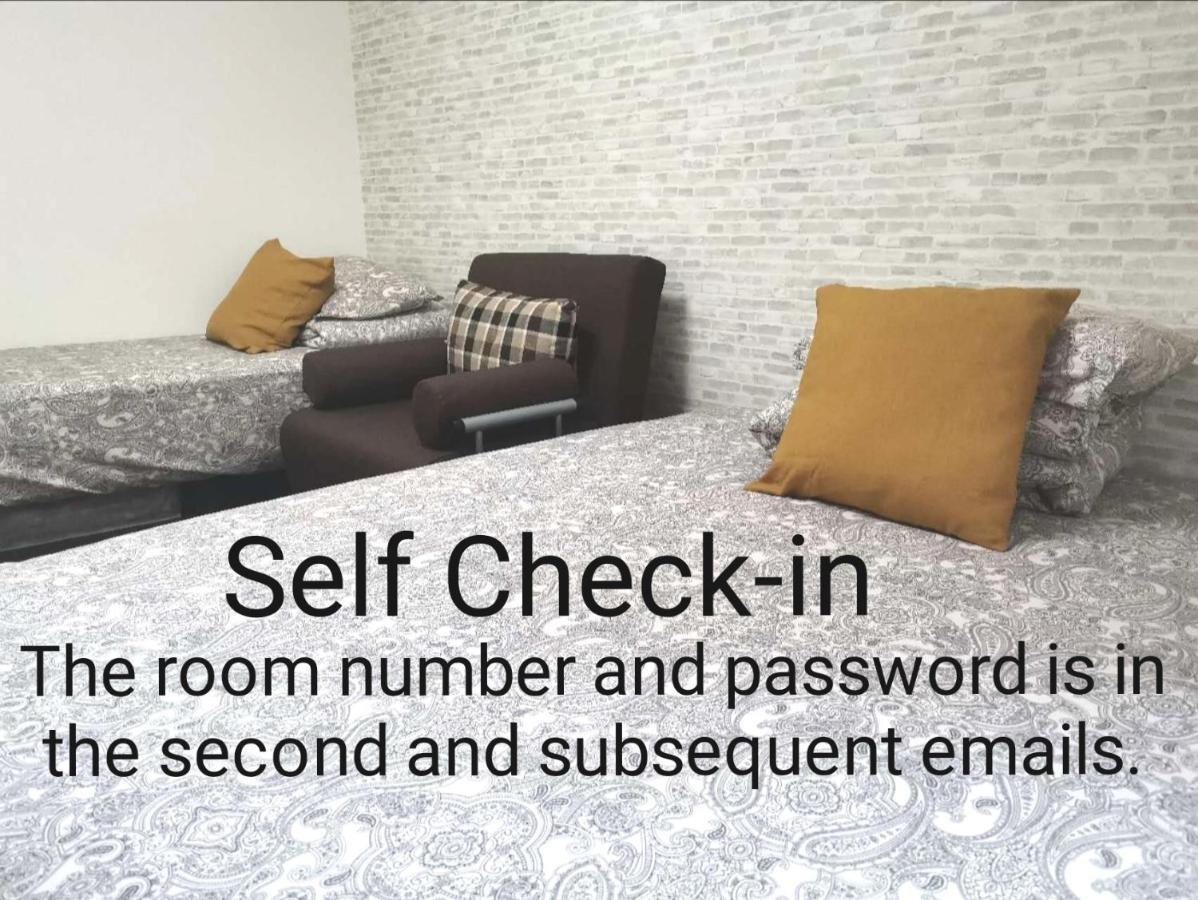 Lx -- Self Check-In -- Room Number & Password Is In The Following Email 東京都 外观 照片